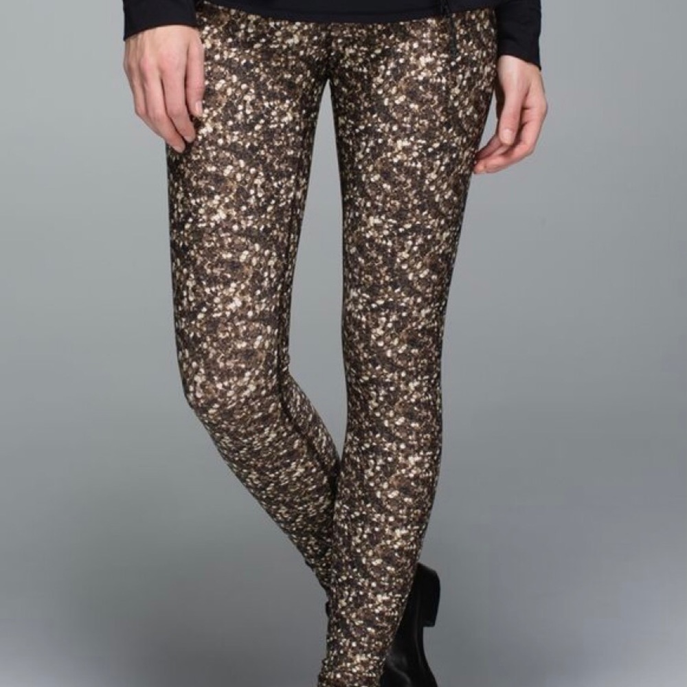 Lulu🍋 gold sequin print leggings